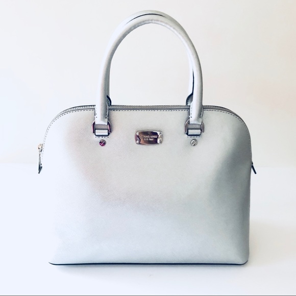 Silver Micheal Kors Cindy Handbag. - Picture 1 of 6